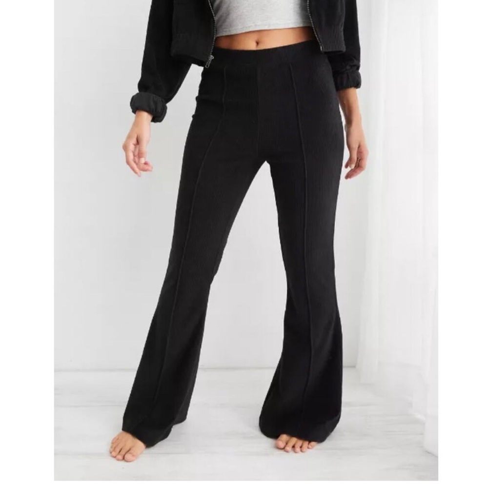 Aerie Groove-On Ribbed Velour Flare Pants - women’s XS
